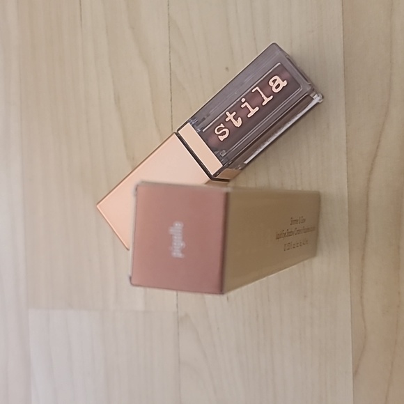 Stila Shimmer and Glow Liquid Eye Shadow - Pigalle - Picture 6 of 7
